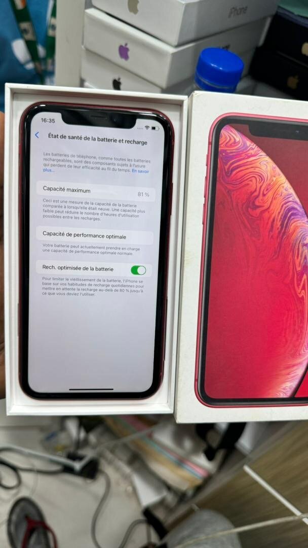 iPhone XR 64g très propre