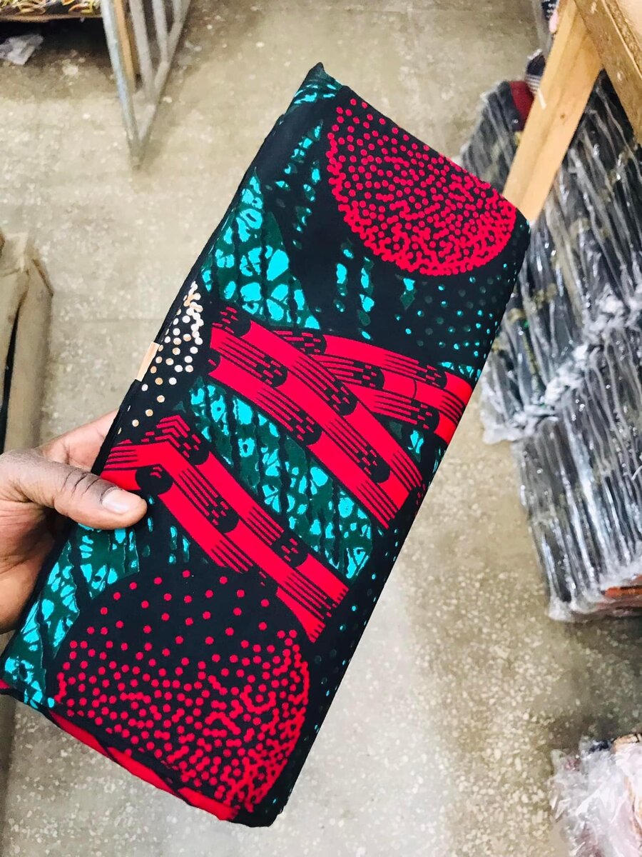 Fabric with a  print of 6 meters 