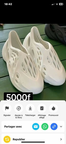 Claquettes légères en mousse