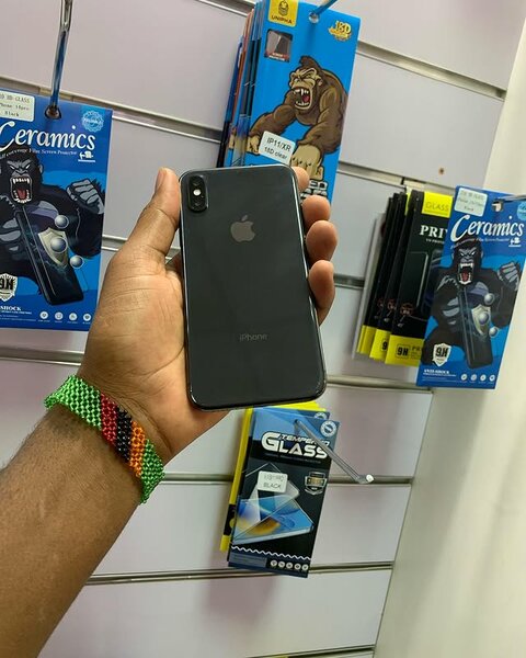 BRAND NEW IPHONE 🍏 pro 