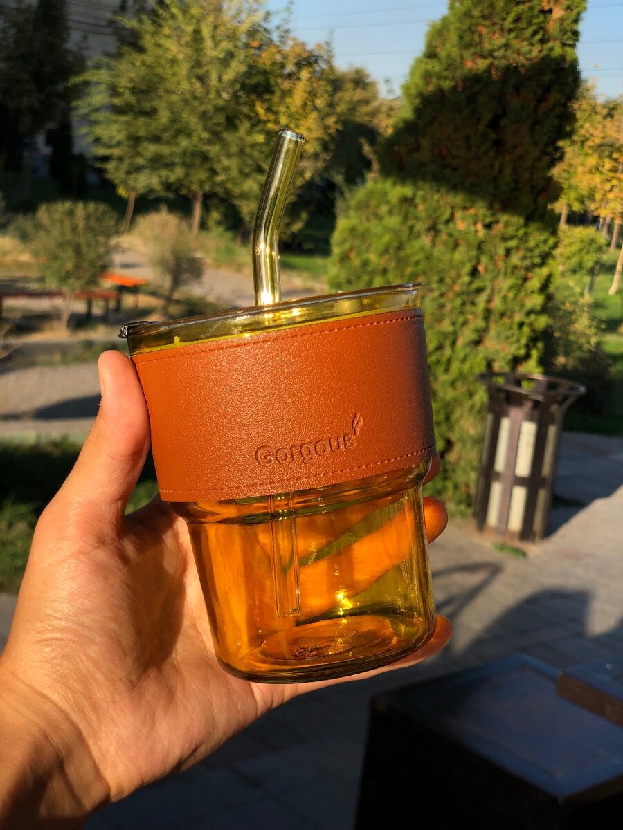 Стекляный стаканчик для соков