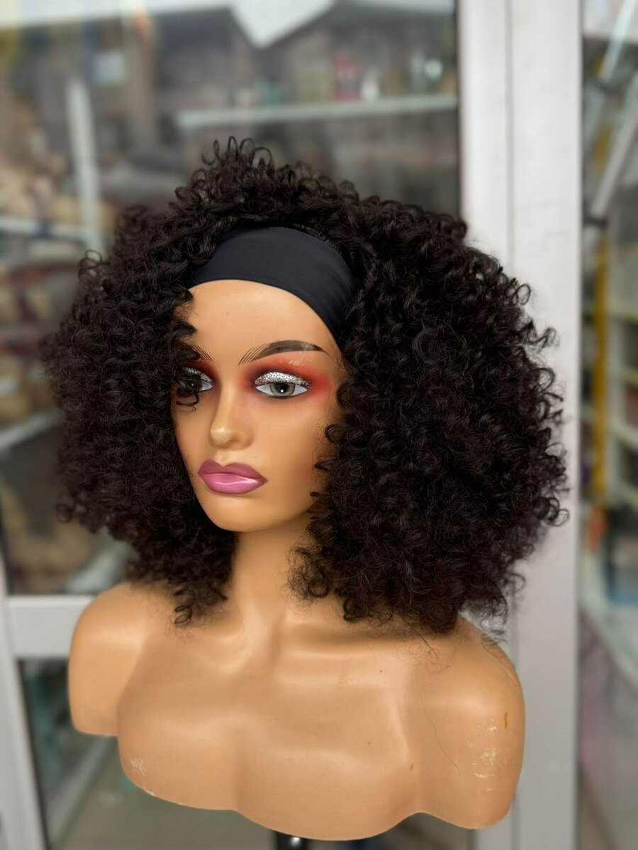 Perruque Bandeau Bouclée