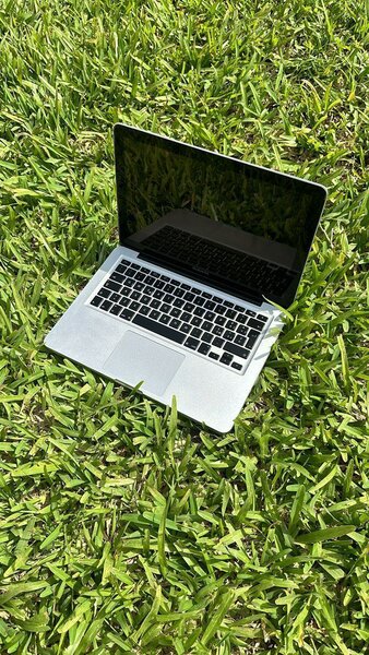 MacBook pro   Core 2 Duo *06 Gb de Ram*  500 Gb de DD