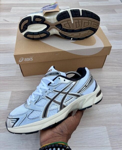 Chaussures de running légères Asics