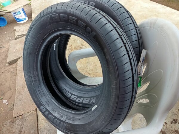 Pneus Kapsen 165/70 R14 HLD9