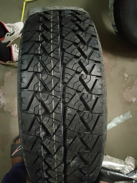 Vehicle tyres