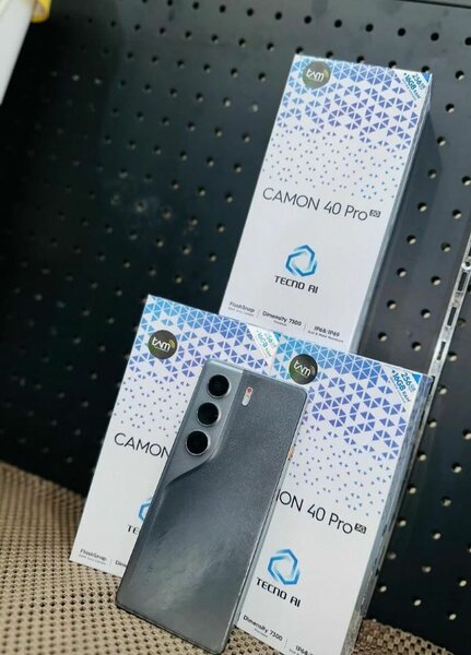 Smartphone Tecno Camon 40