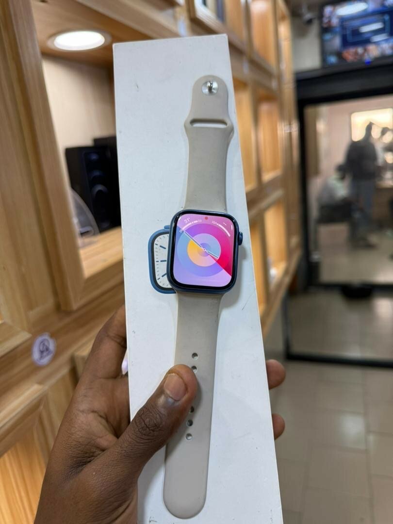 Apple Watch Series 7 45mm Bleu