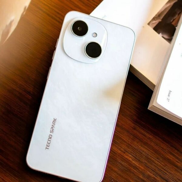 Tecno Spark Smartphone Blanc