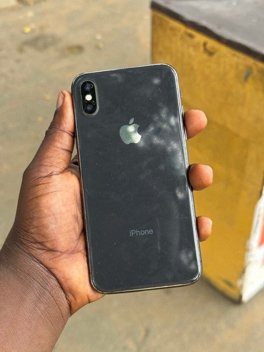 IPHONE X 64GB sans ID