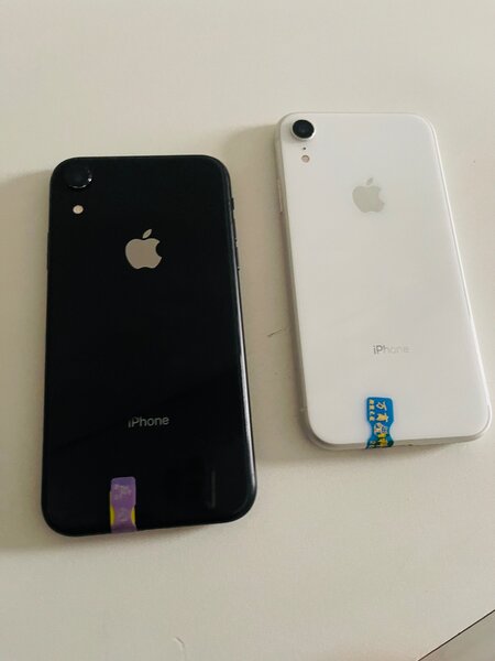 PRE OWNED IPHONES XR