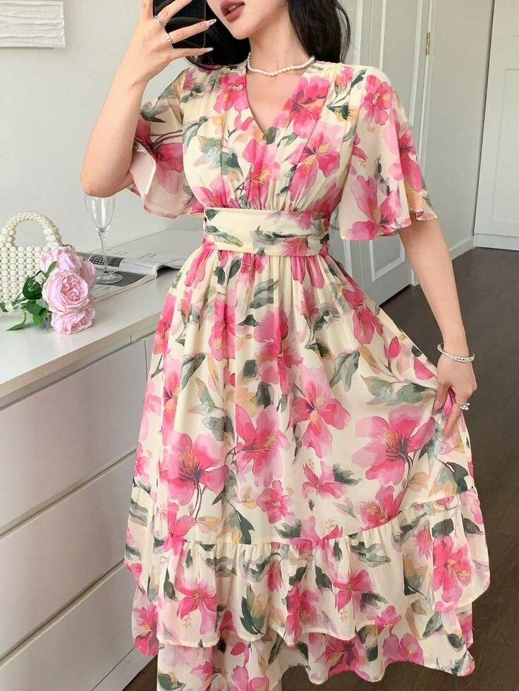 Robe fleurie élégante femme