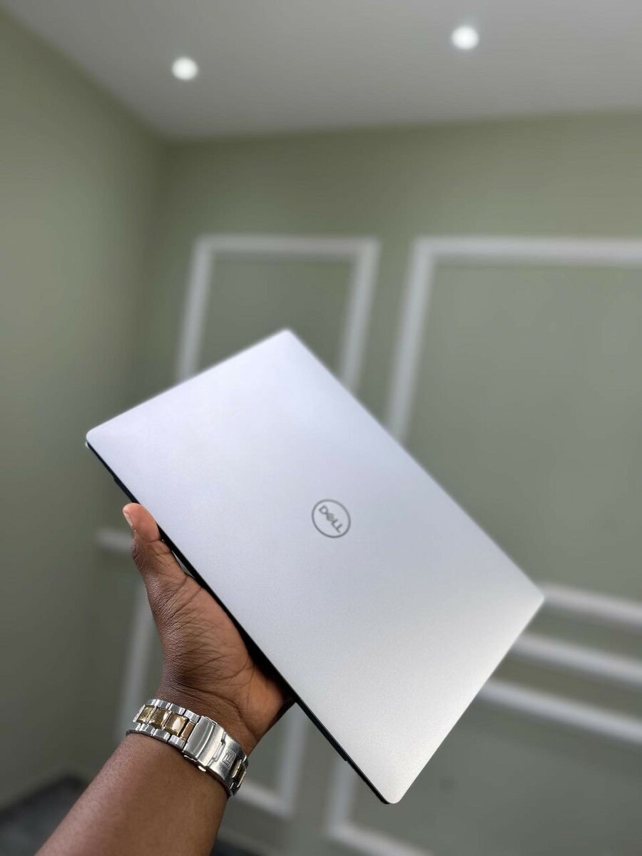 *DELL XPS 13 9380*  ️8th Gen