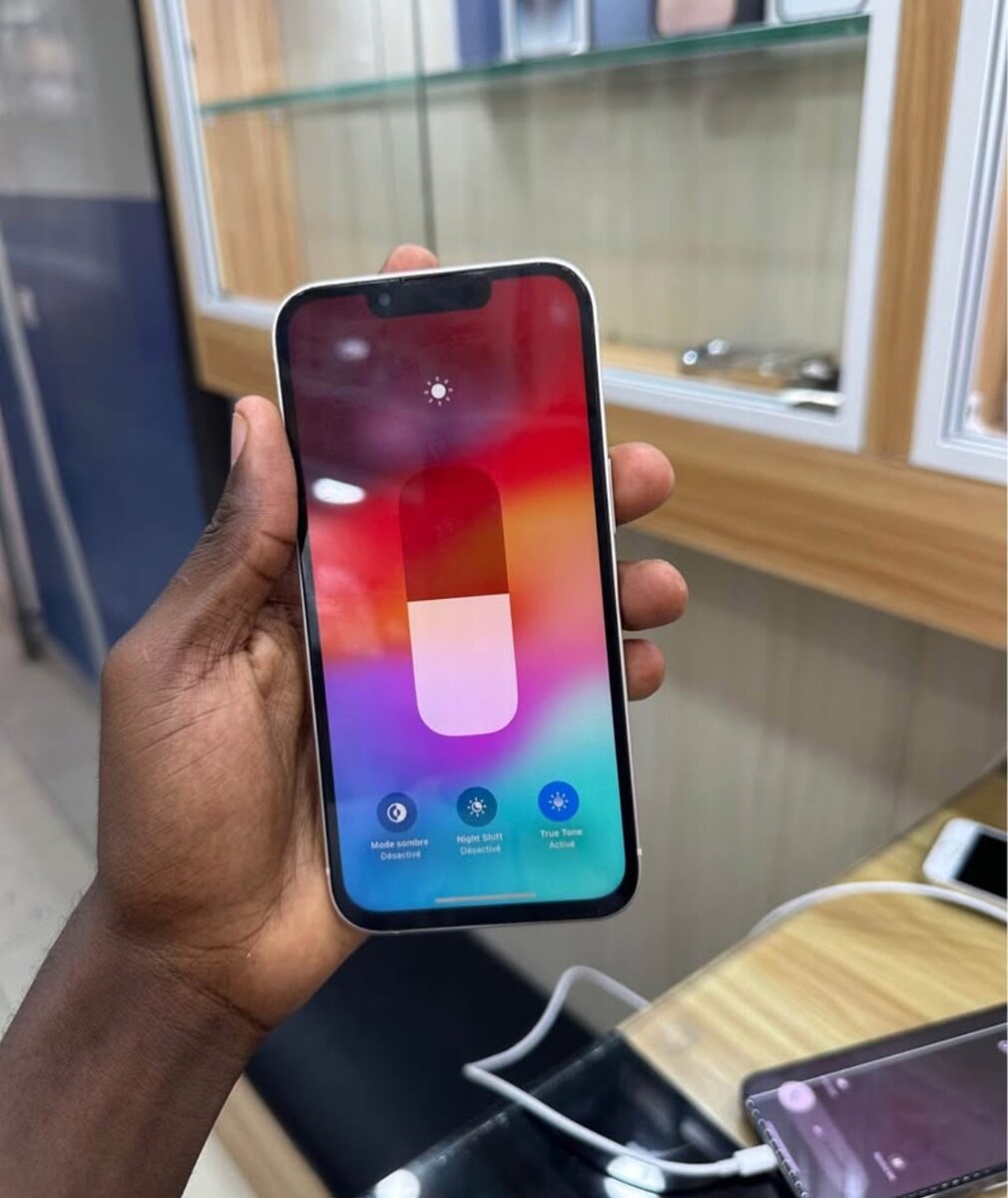 IPhone 13 simple Avec ID