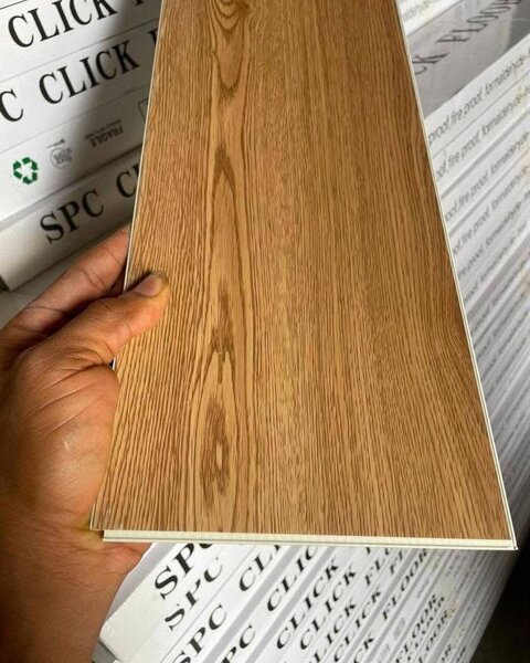 Revêtement de sol SPC bois