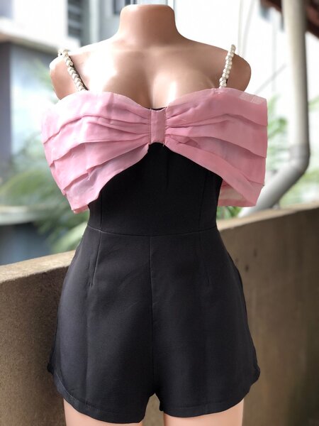 Combinaison chic féminine