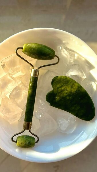 Roulette et Gua Sha en jade