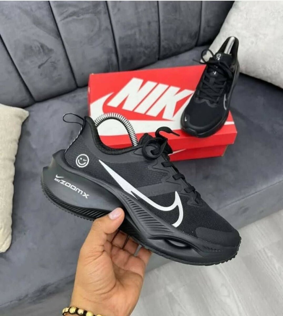 NIKE ZOOM