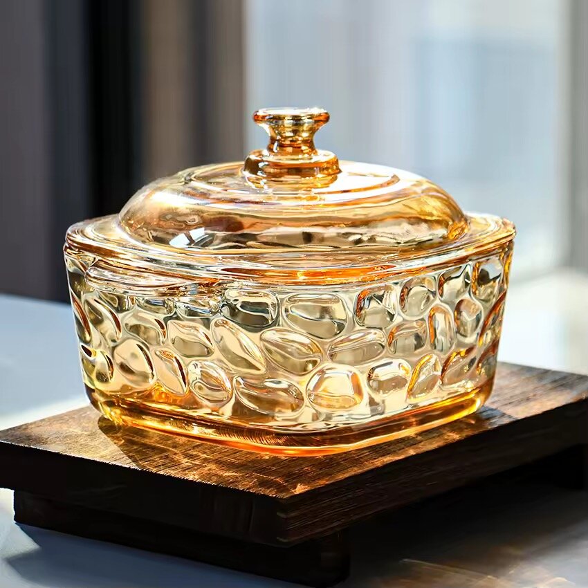 Cocotte en verre avec couvercle