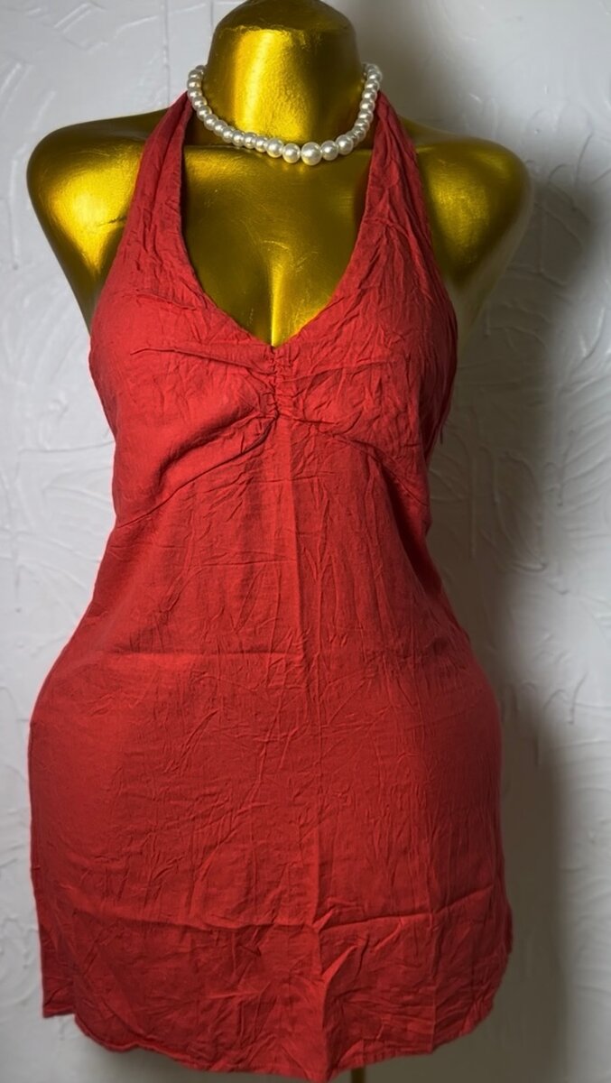 Robe élégante légère d'été