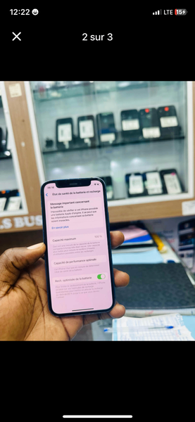 iPhone Bleu Débloqué