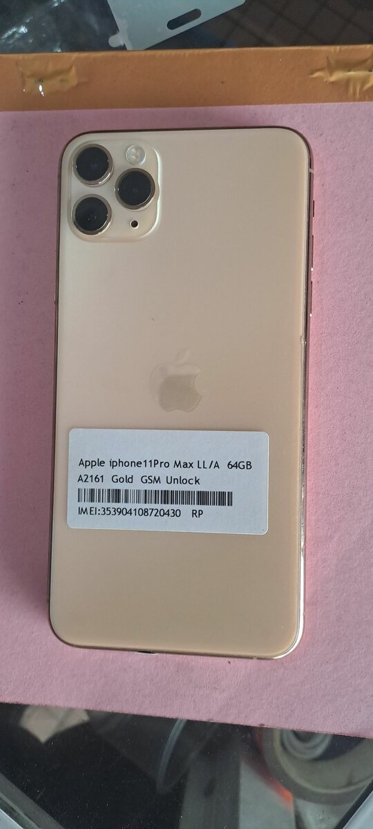 Iphone 11pro max 64gig uk used