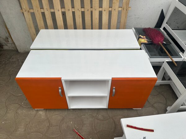 Meuble télé moderne blanc-orange