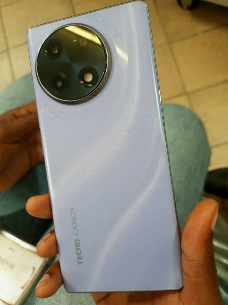 Smartphone TECNO Camon 30s