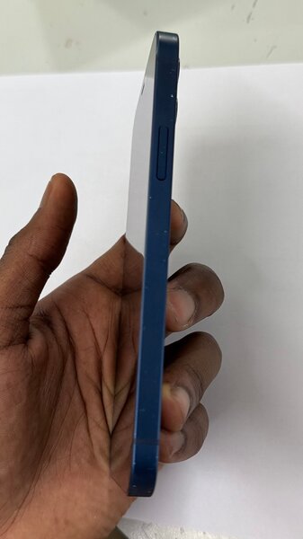 iPhone 12 Bleu 64 Go