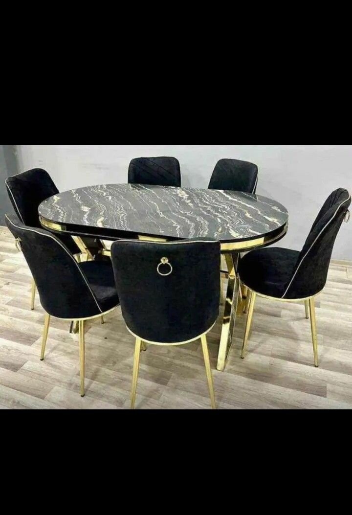 Table à manger ronde élégante