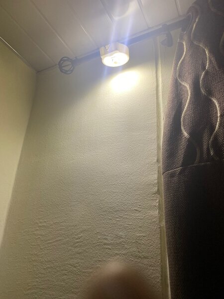 LAMPE AUTOCOLLANTE