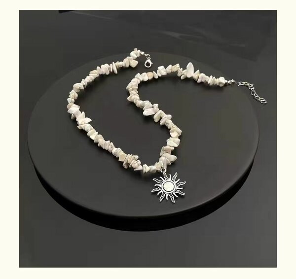 Unisex necklace for men and women