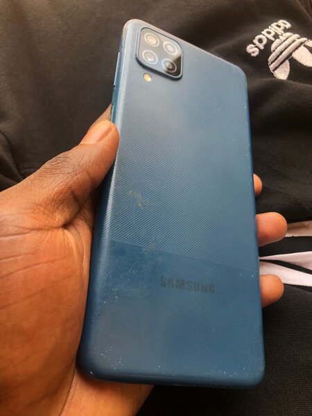 Samsung Galaxy A12