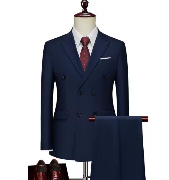 Costume élégant en trois pièces