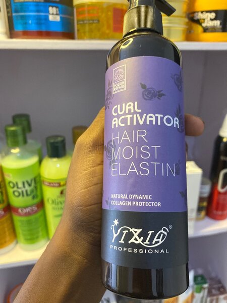 Yizia Curl activator.
