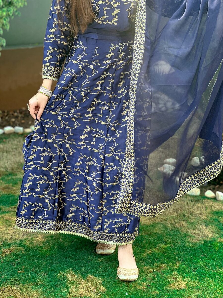 4pce Lehnga set for party ware and events in affordable pric