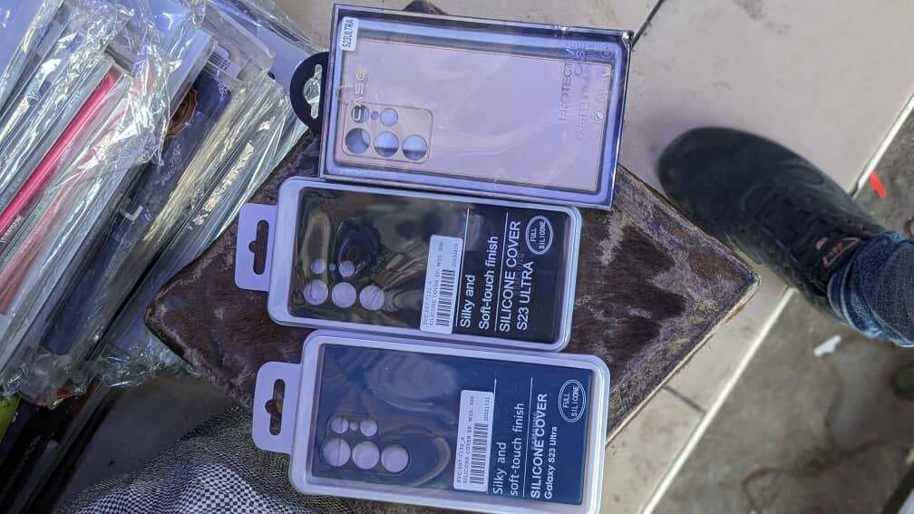 All Samsung silicone phone pouches