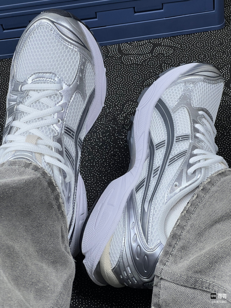 ASICS