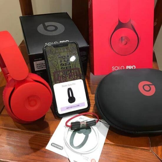 Beats Solo Pro 3 Headsets with Active Noise Cancellation