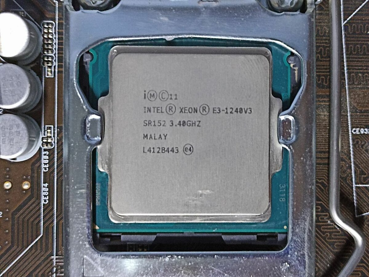 Материнская плата + Процессор 4-ядра 8-потоков 1150сокет