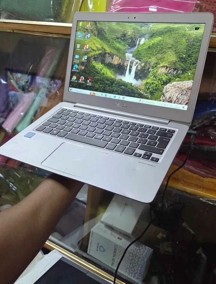 Ordinateur Portable ASUS Élégant