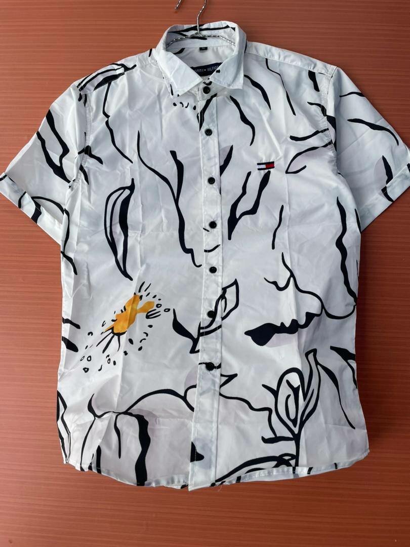 Quality short sleeves shirts Available for men