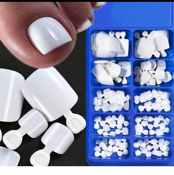 Faux ongles blancs pour pieds