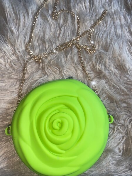 Sac bandoulière rose élégant