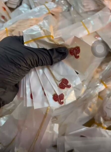 Collier pendentif plaqué or