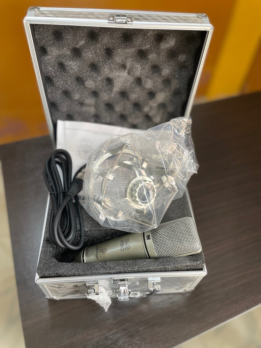 🛍️ Micro Studio( Behringer B-2 )🎙️
