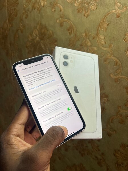 iPhone 11 64Giga second main