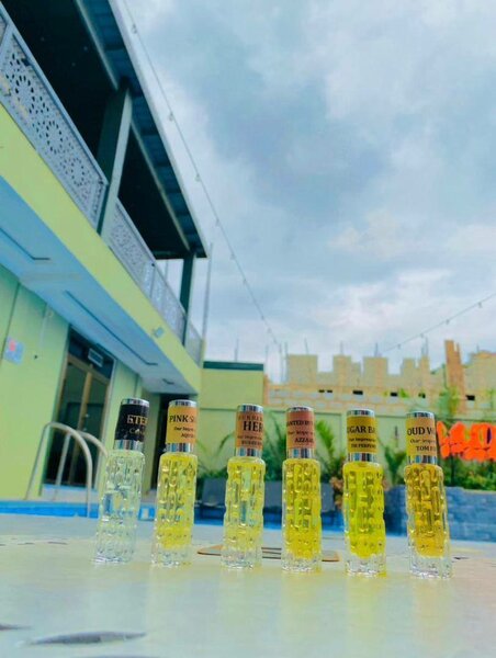 Both men and women perfume