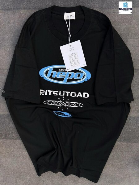 T-shirt noir imprimé graphique