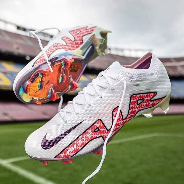 baskets de différentes couleurs